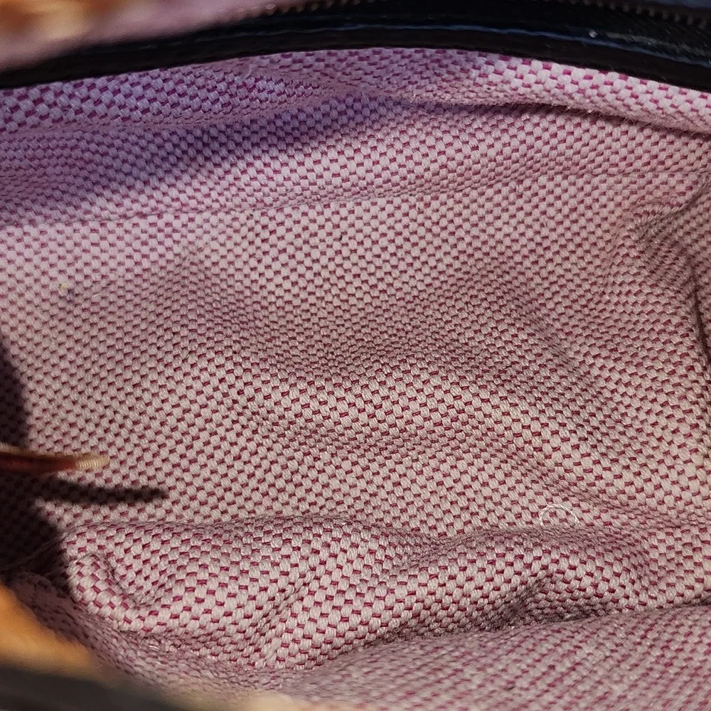 Dooney & Bourke Vintage Leather Bag  Crossbody Size Small‎